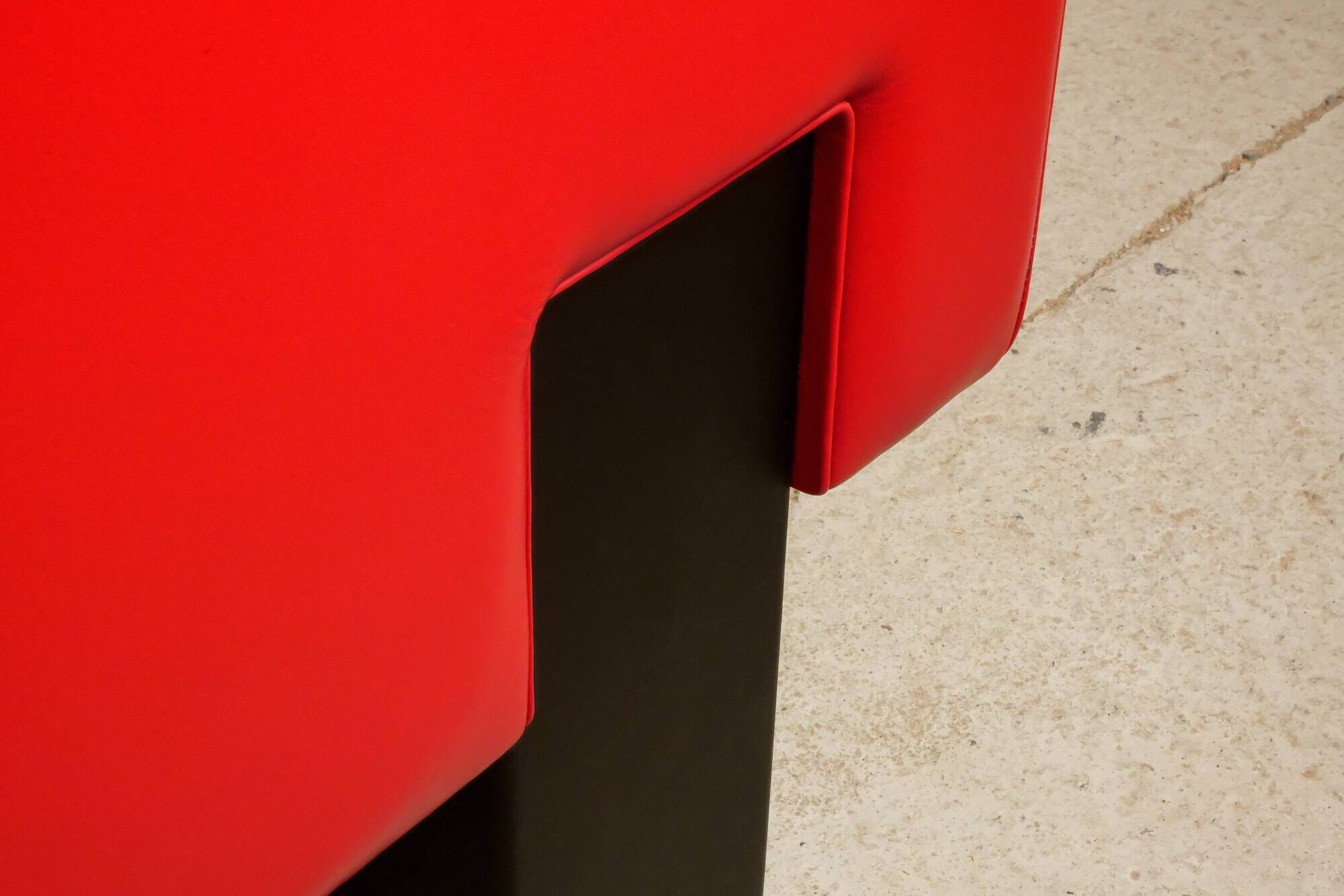 Poltrona Frau - Pair of armchairs in red leather and black beech - 2006 - IT.