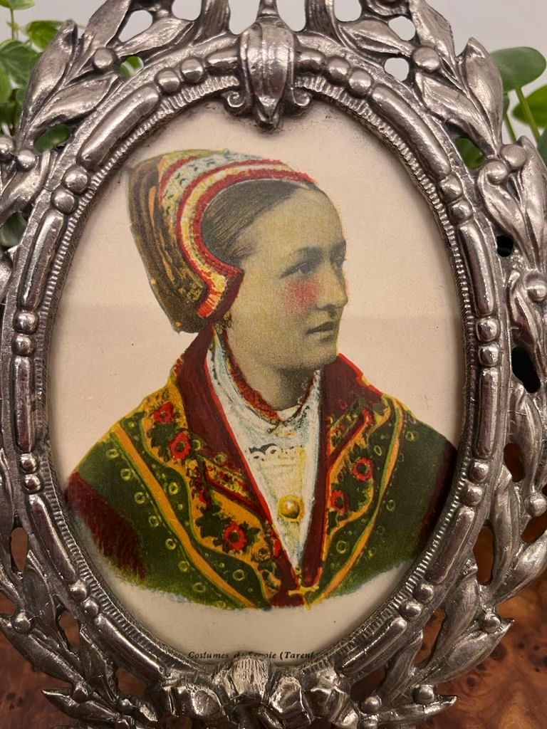 Old Savoyard metal frame in Louis XVI style