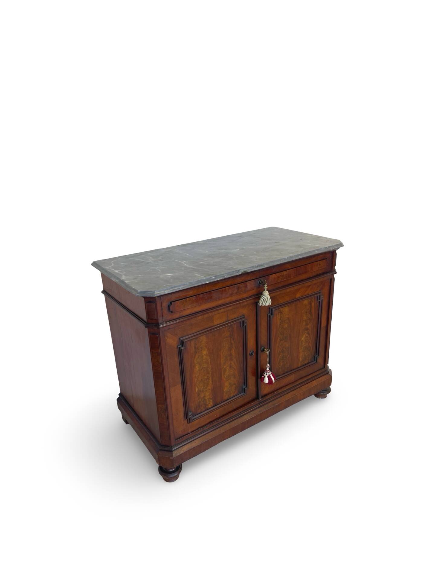 Commode Umbertino en acajou et noyer, 19e siècle.