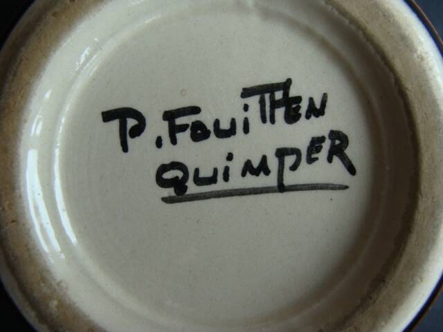 Art Deco cup and saucer P. Fouillen / Quimper