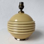 Lampe de table opaline Art Déco tchécoslovaquie