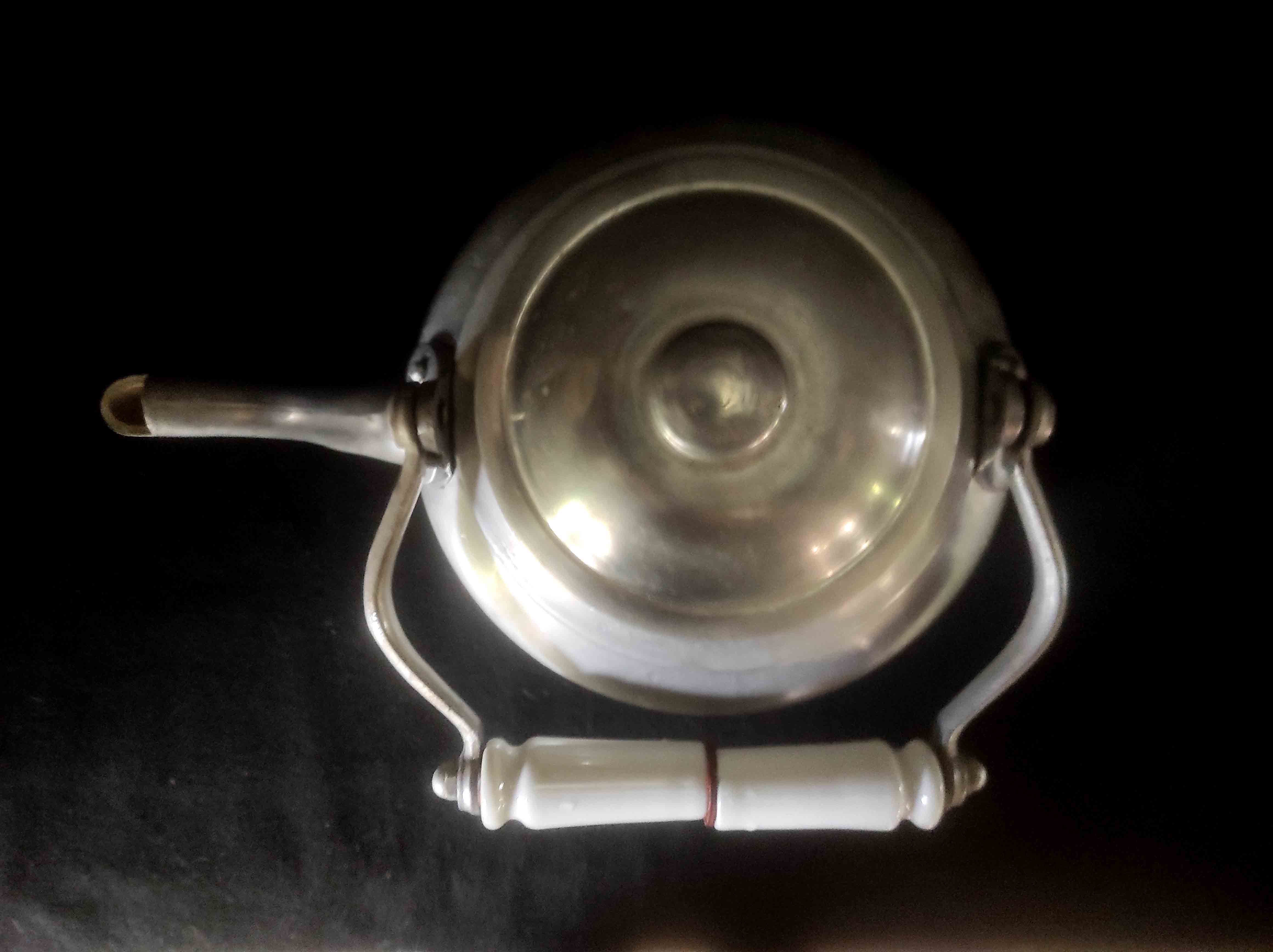 Aluminum kettle white porcelain handle