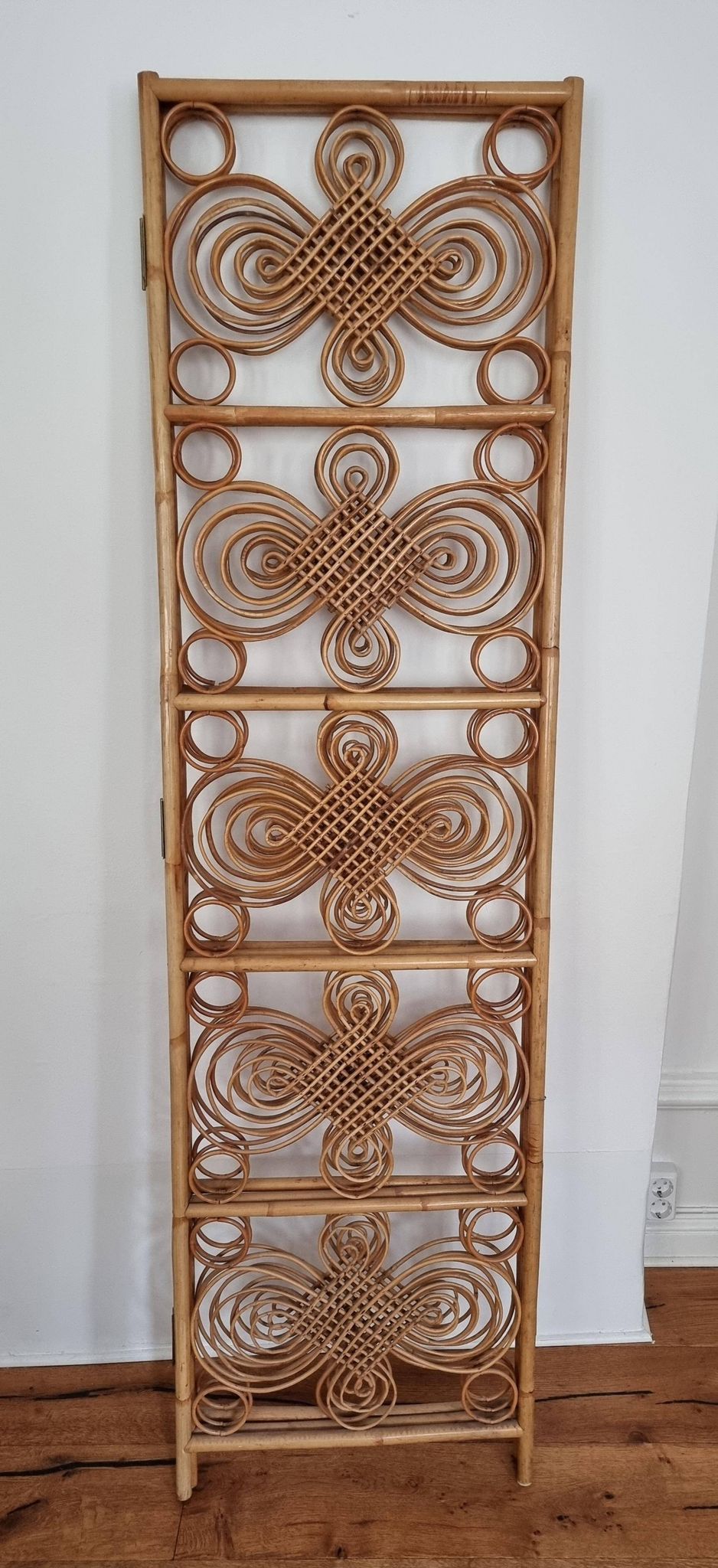 Room divider / screen in rattan, modern Scandinavian style, Swedish, mid-1900s.