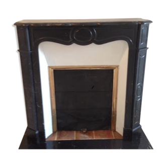 Pompadour fireplace in black marble nineteenth century.