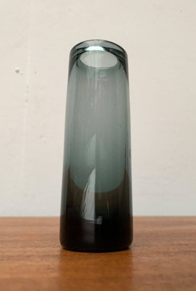 Glass vase from the Danish Labrador series by Per Lütken for Holmegaard, 1950s.