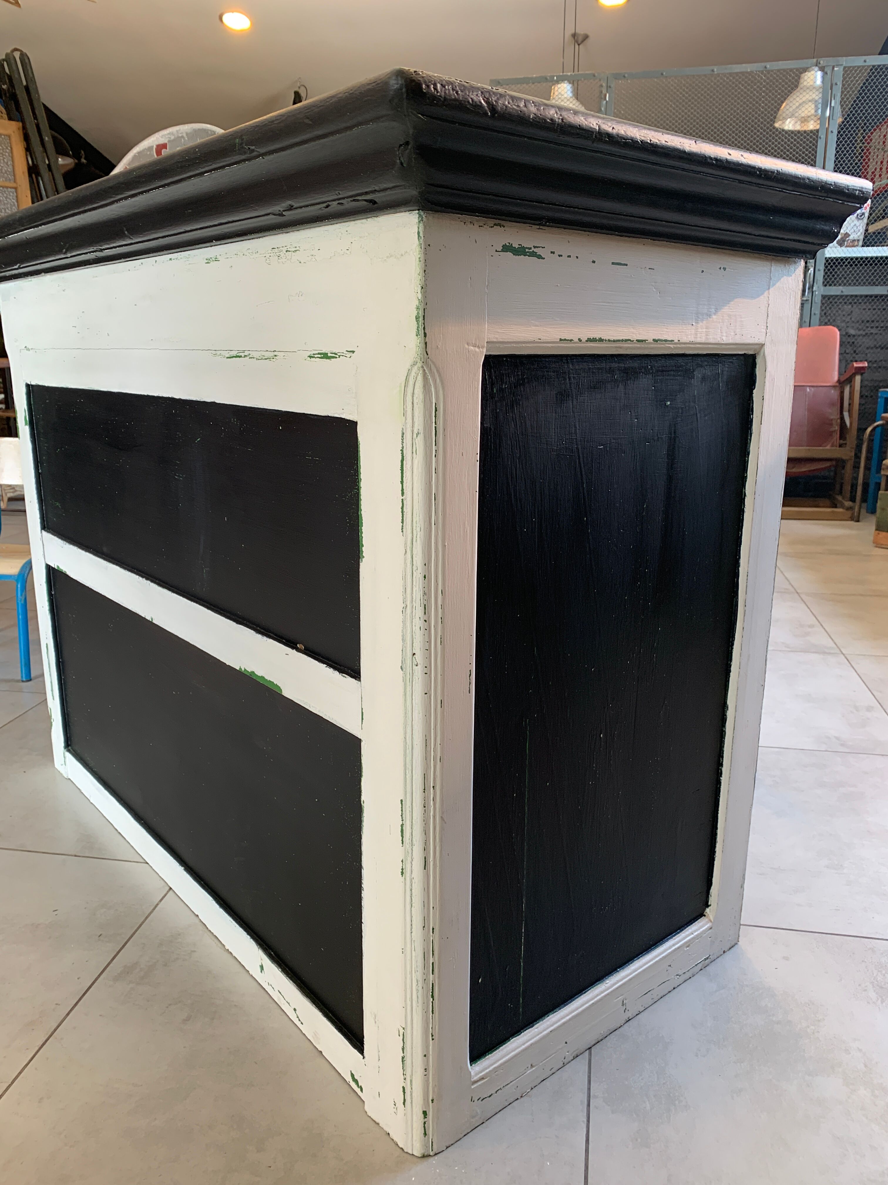 Former trading counter