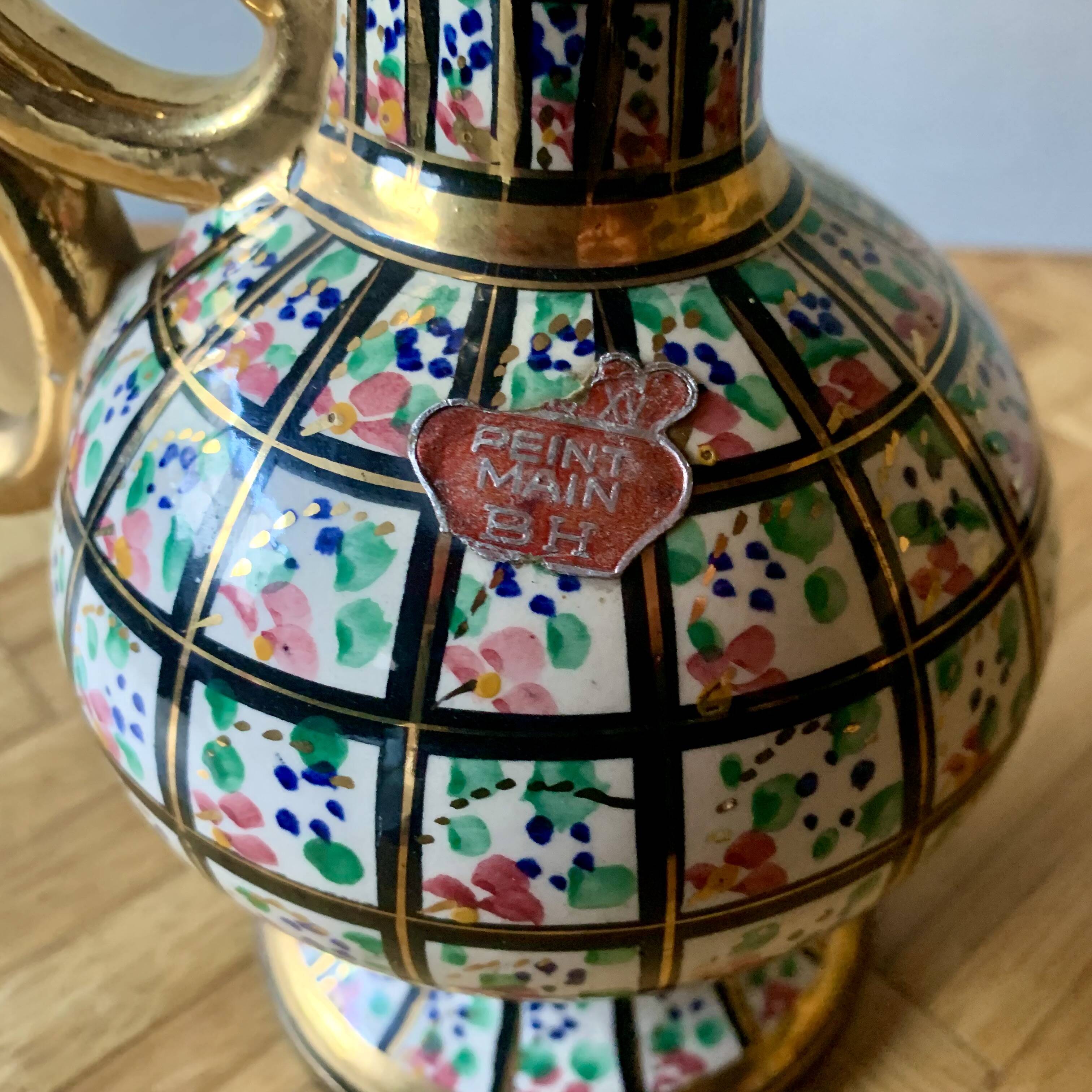 Old vase - Hubert Bequet - hand-painted floral decoration - Made in Belgium