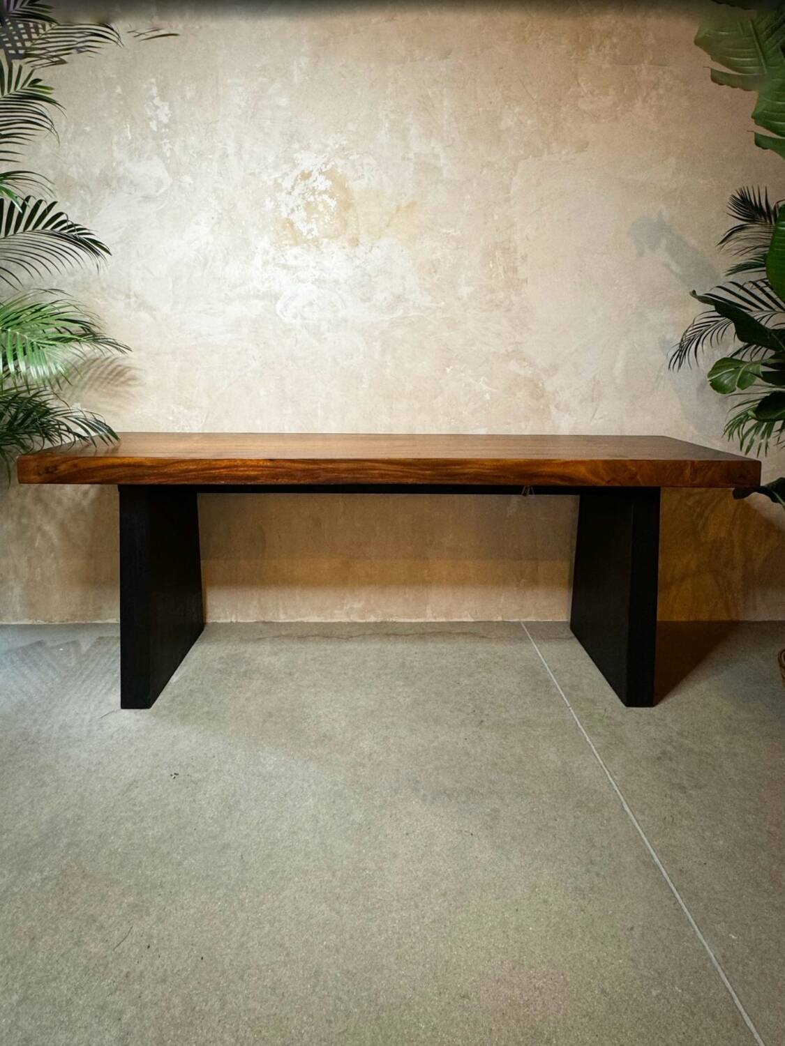 Table Kojin
