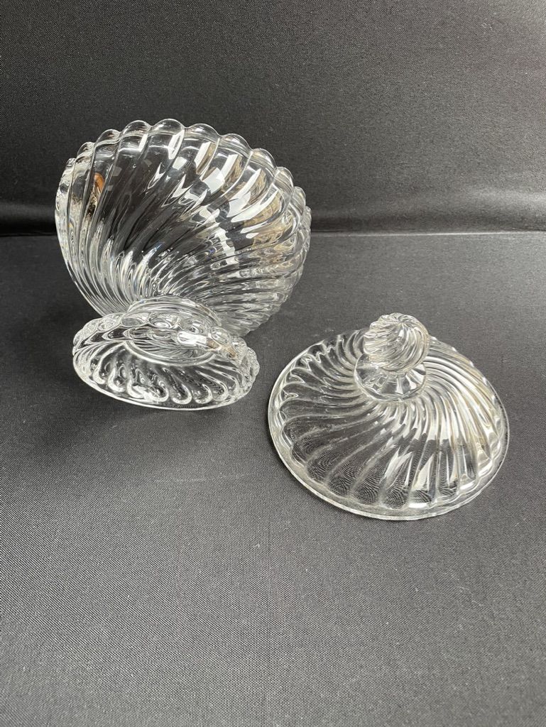 Art Deco - Crystal stamped Baccarat sugar pot