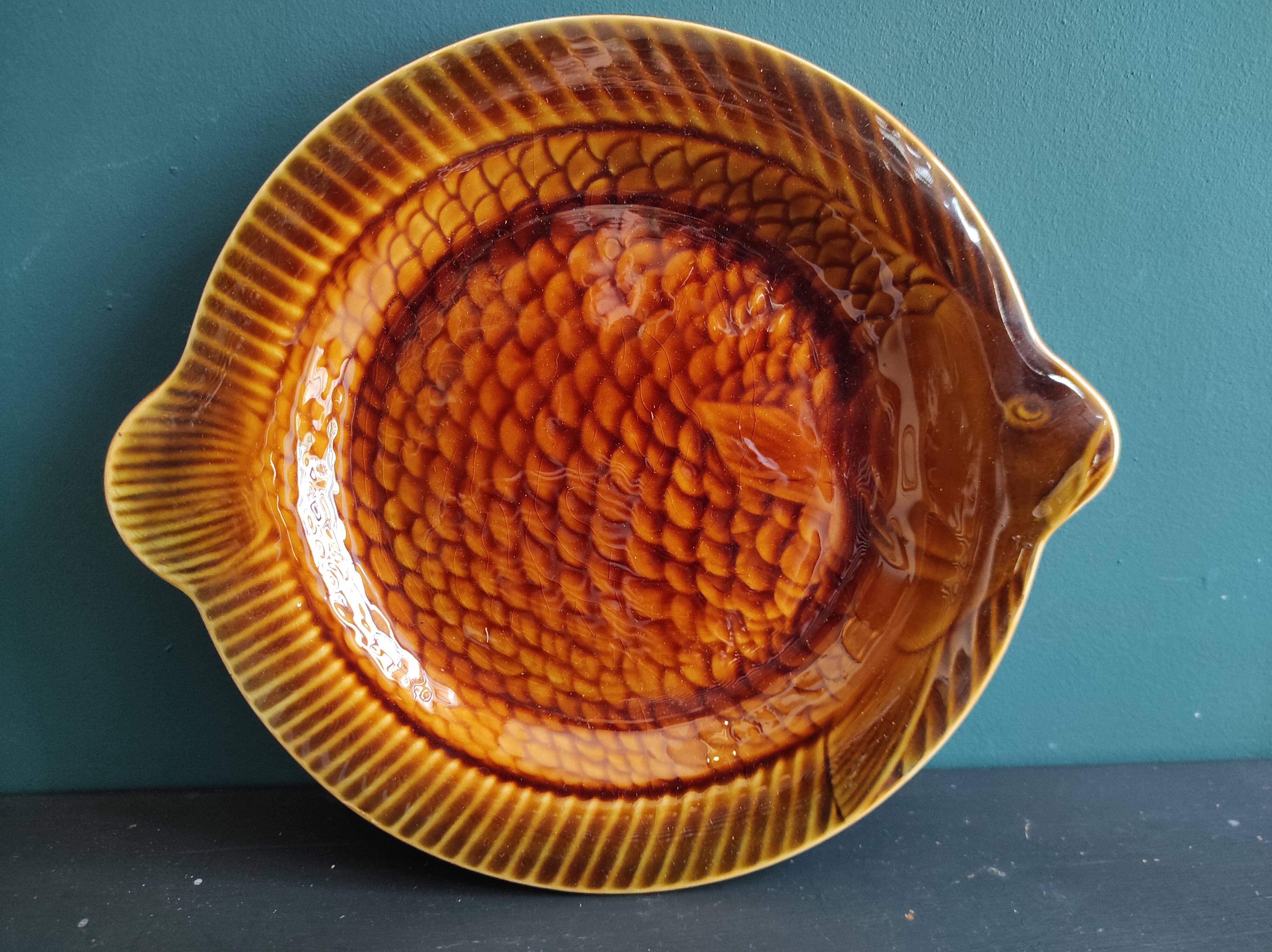 Vintage French fish plate, Sarreguemines