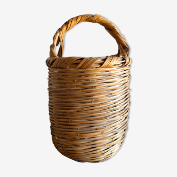 Old handmade 🧺 basket in braided rattan bamboo