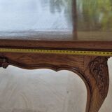 Large extending table