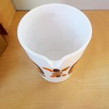 Mobil Arcopal 70s tableware set.