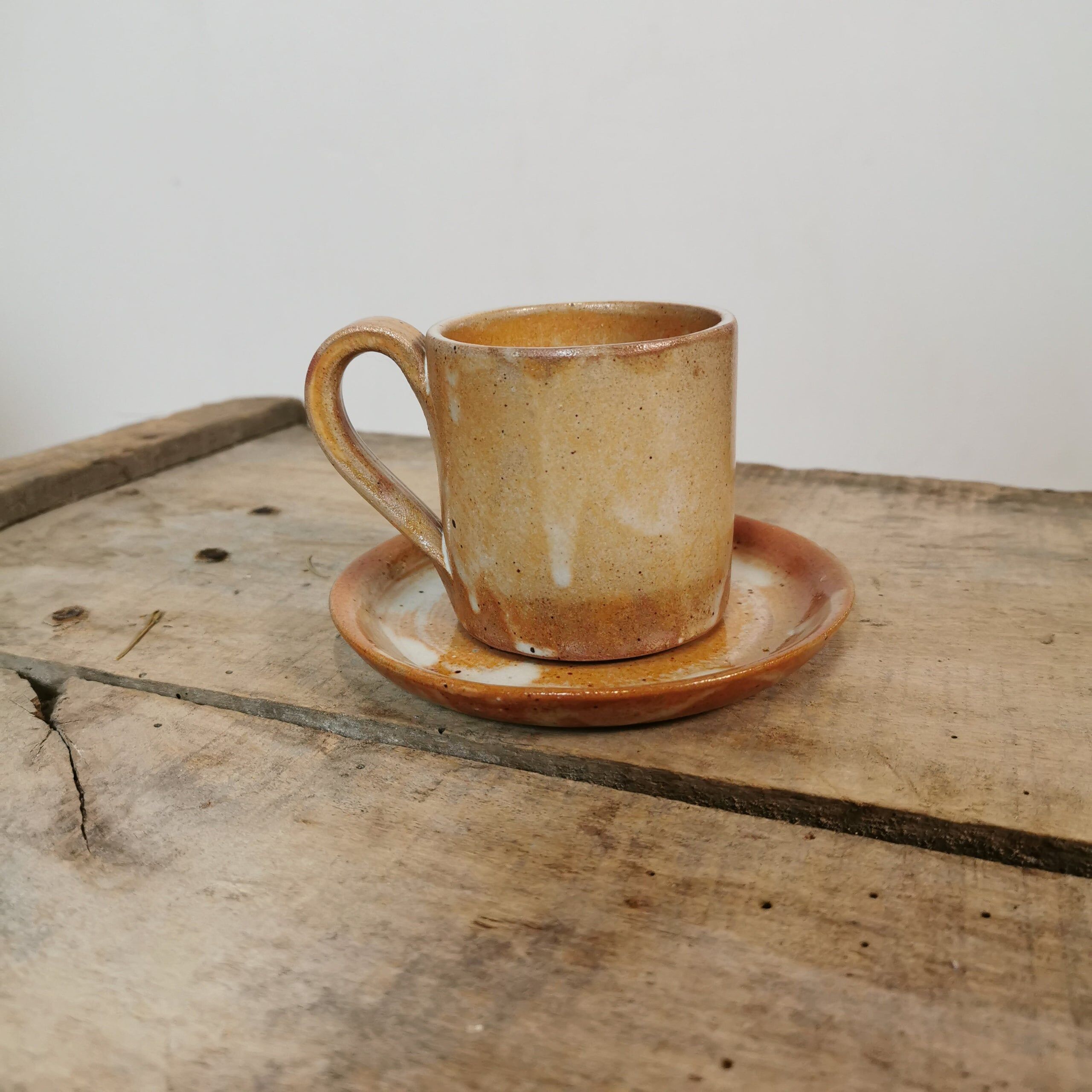 Set of 4 stoneware coffee cups