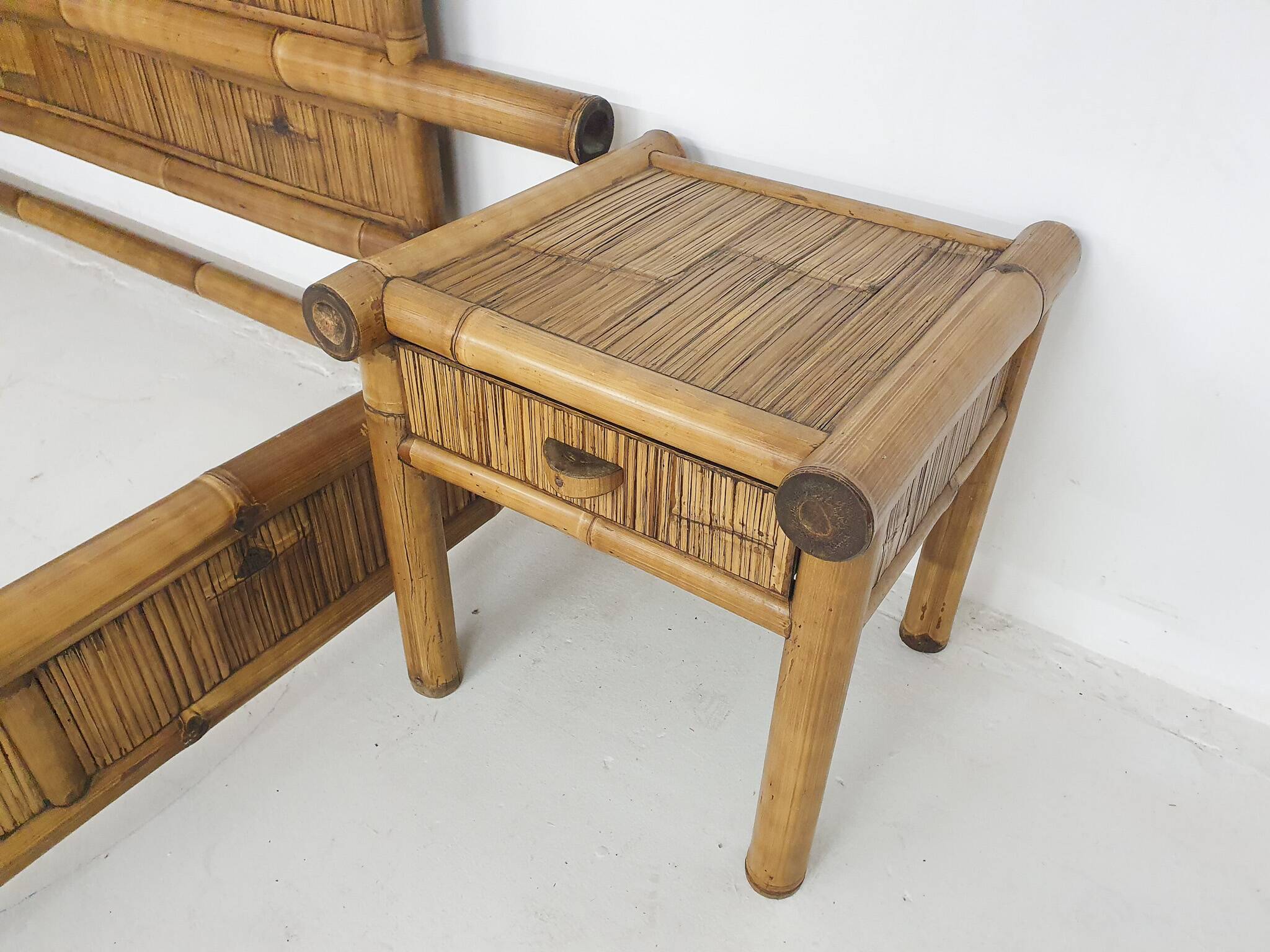 Bamboo two person bed 180 x 210 cm with night stands