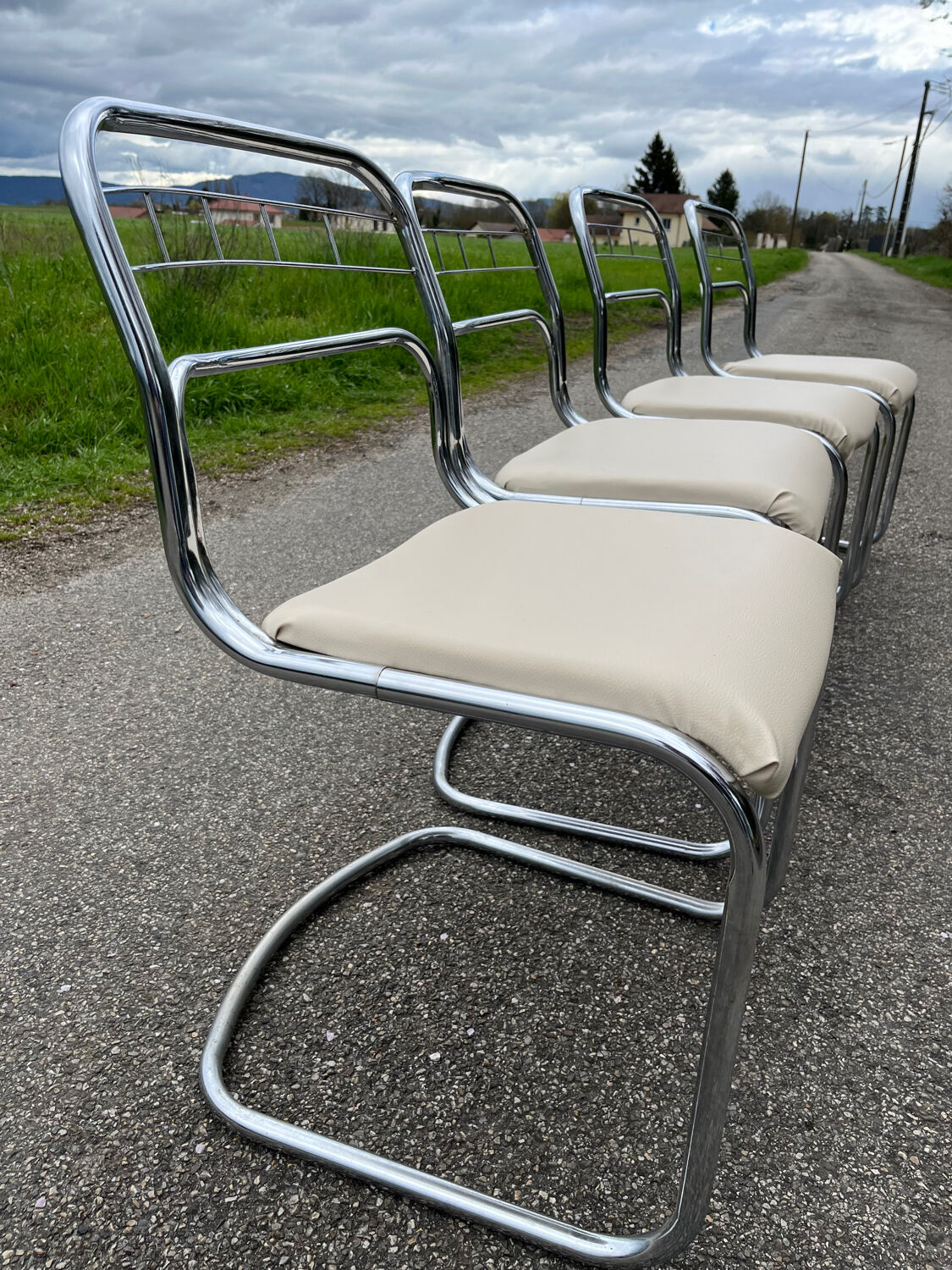 Circa chrome chairs year 1960