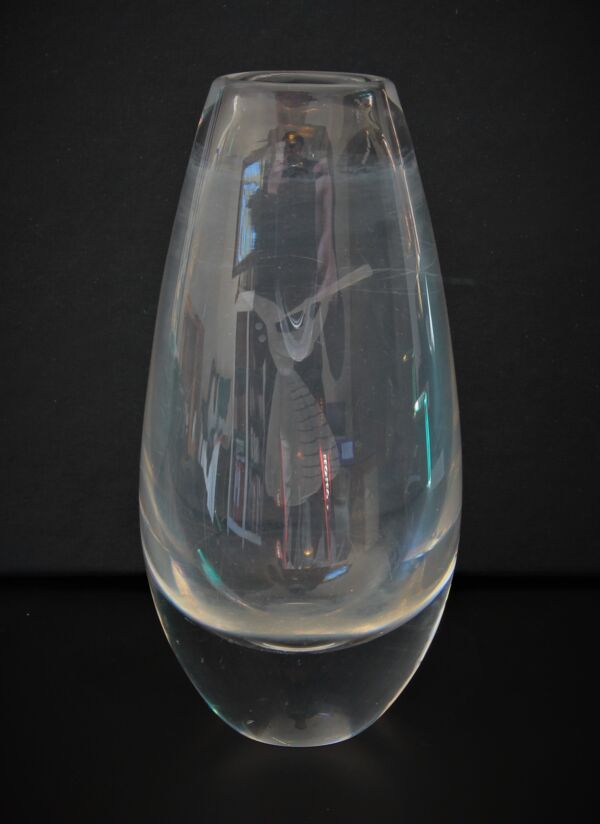 Vase À La Musicienne En Verre Gravé Signé Et Numéroté Par Vicke Lindstrand C. 1950-60, Très Bon État
