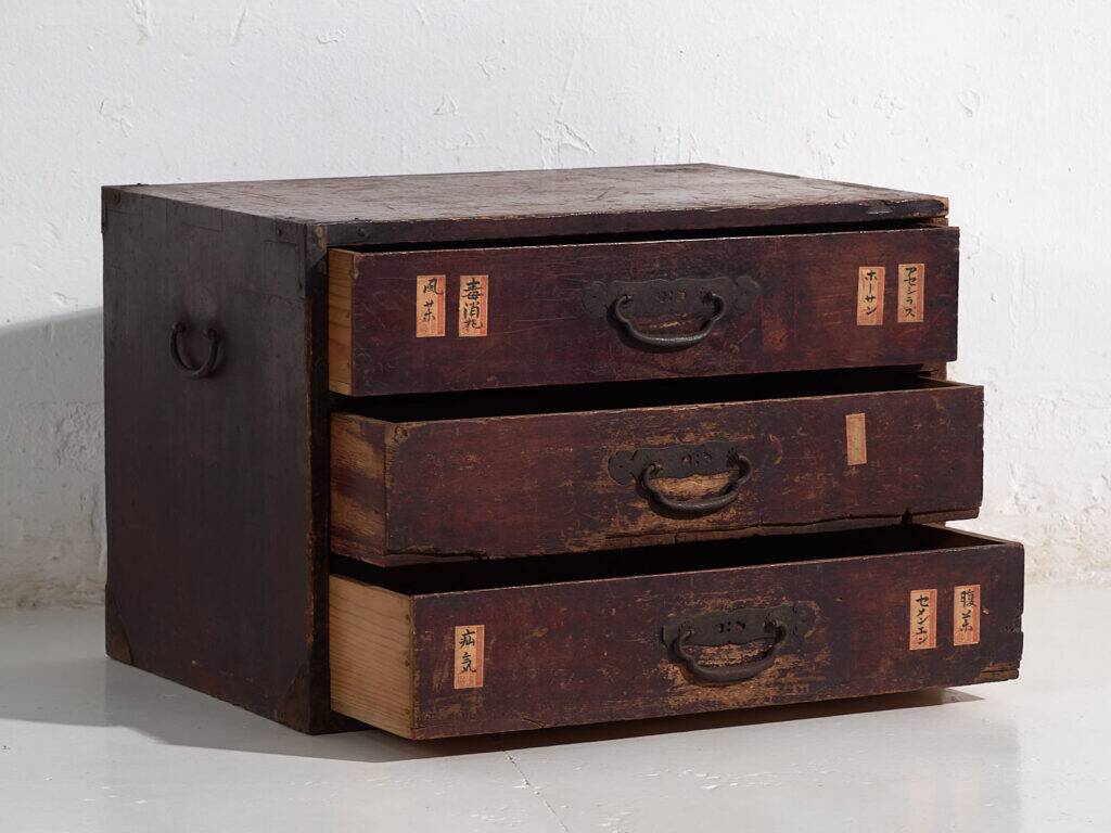 Antique Japanese auxiliary cedar ko-dansu, Meiji period (circa 1870-1900) #48