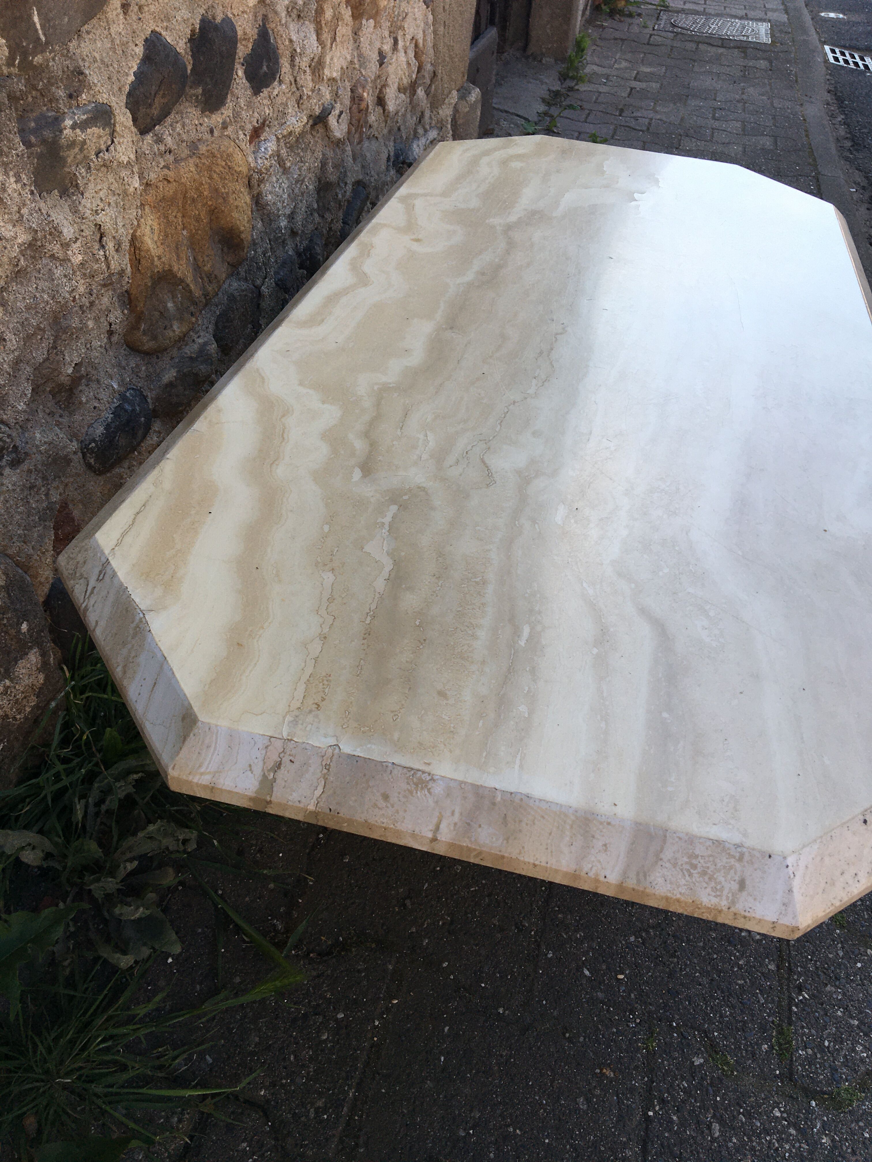 Coffee table in travertine