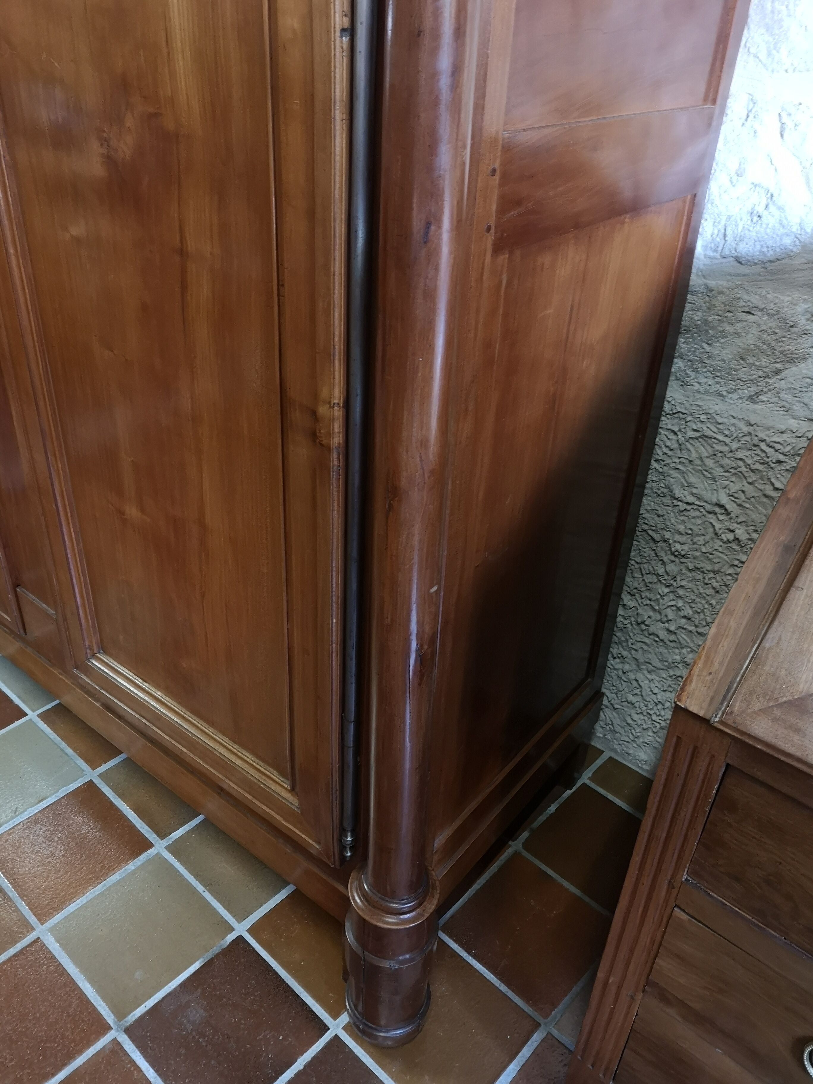 Cherry wood column wardrobe