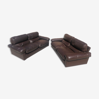 Pair of Tito Agnoli chocolate leather sofas for Poltrona Frau 1970