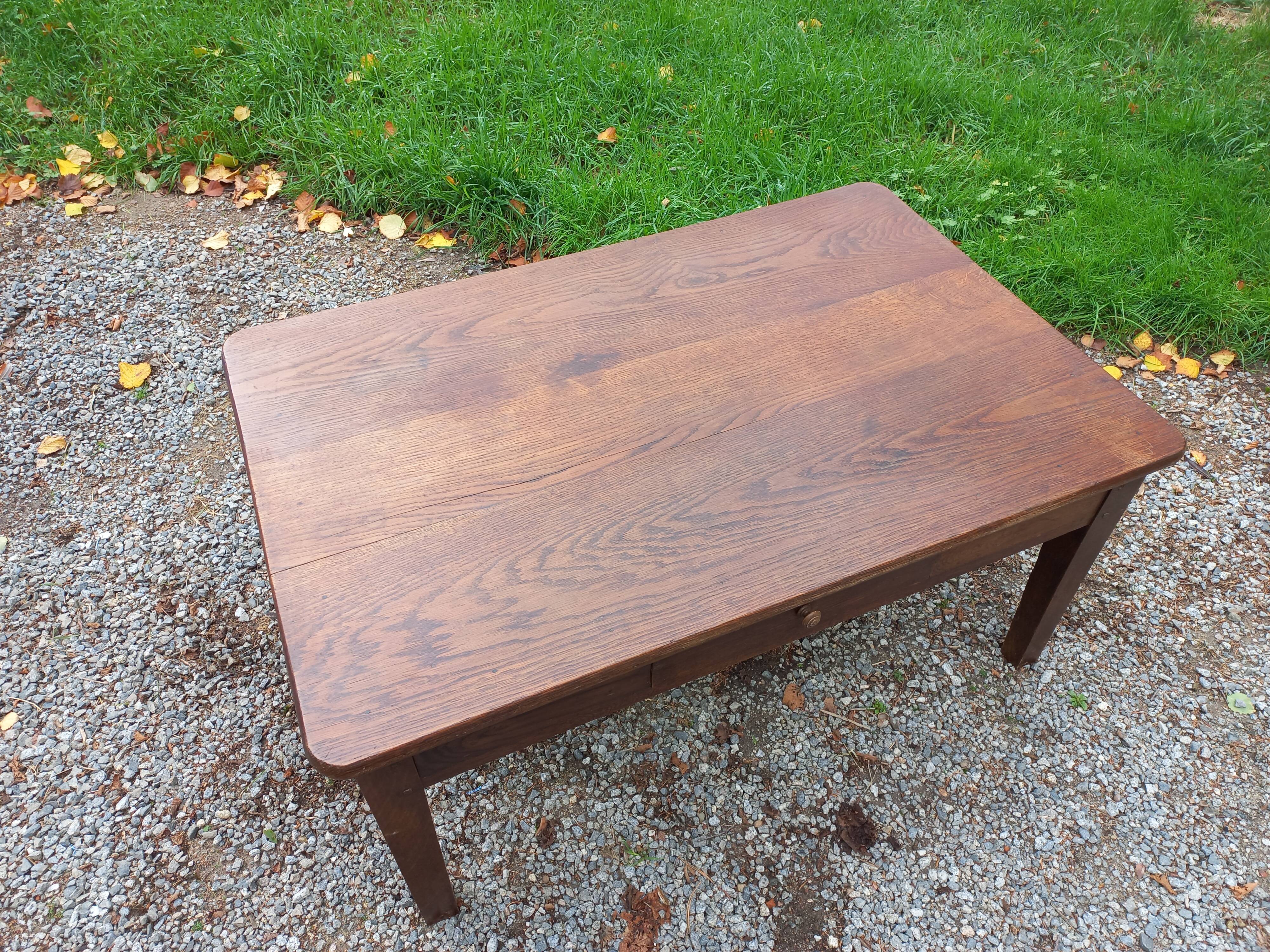 Oak farmhouse coffee table 1 drawer nineteenth century feet bobbins