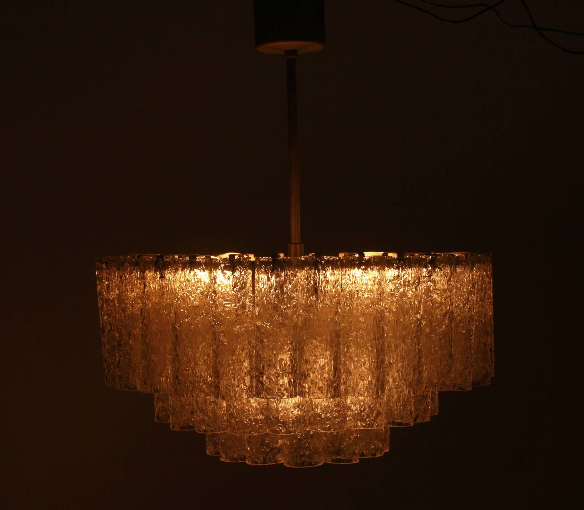 German 1960s chandelier with 60 cristall glass tubes