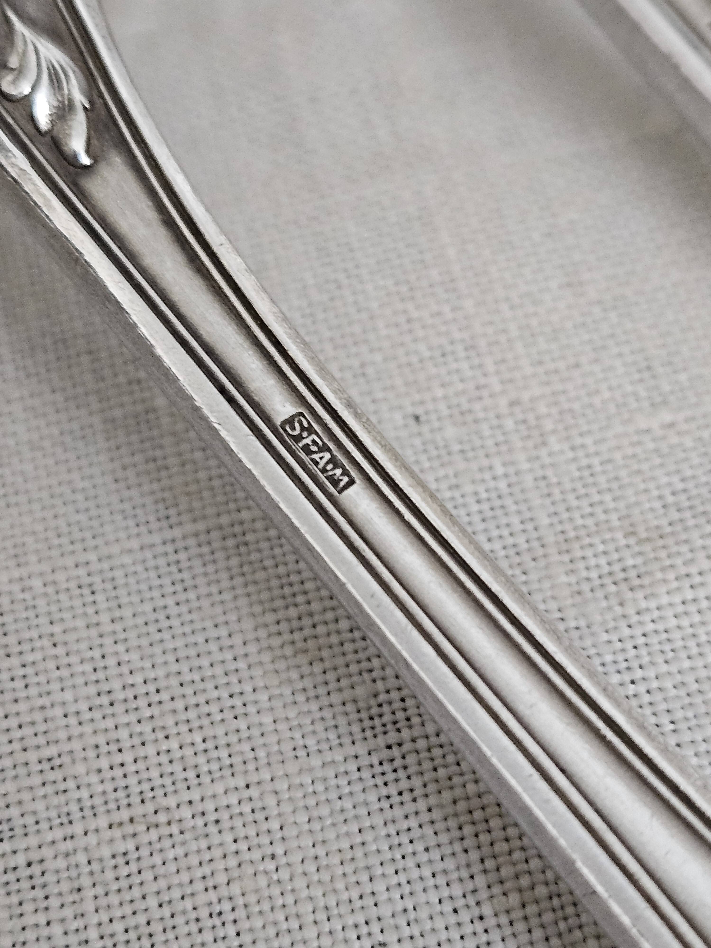 6 silver metal forks