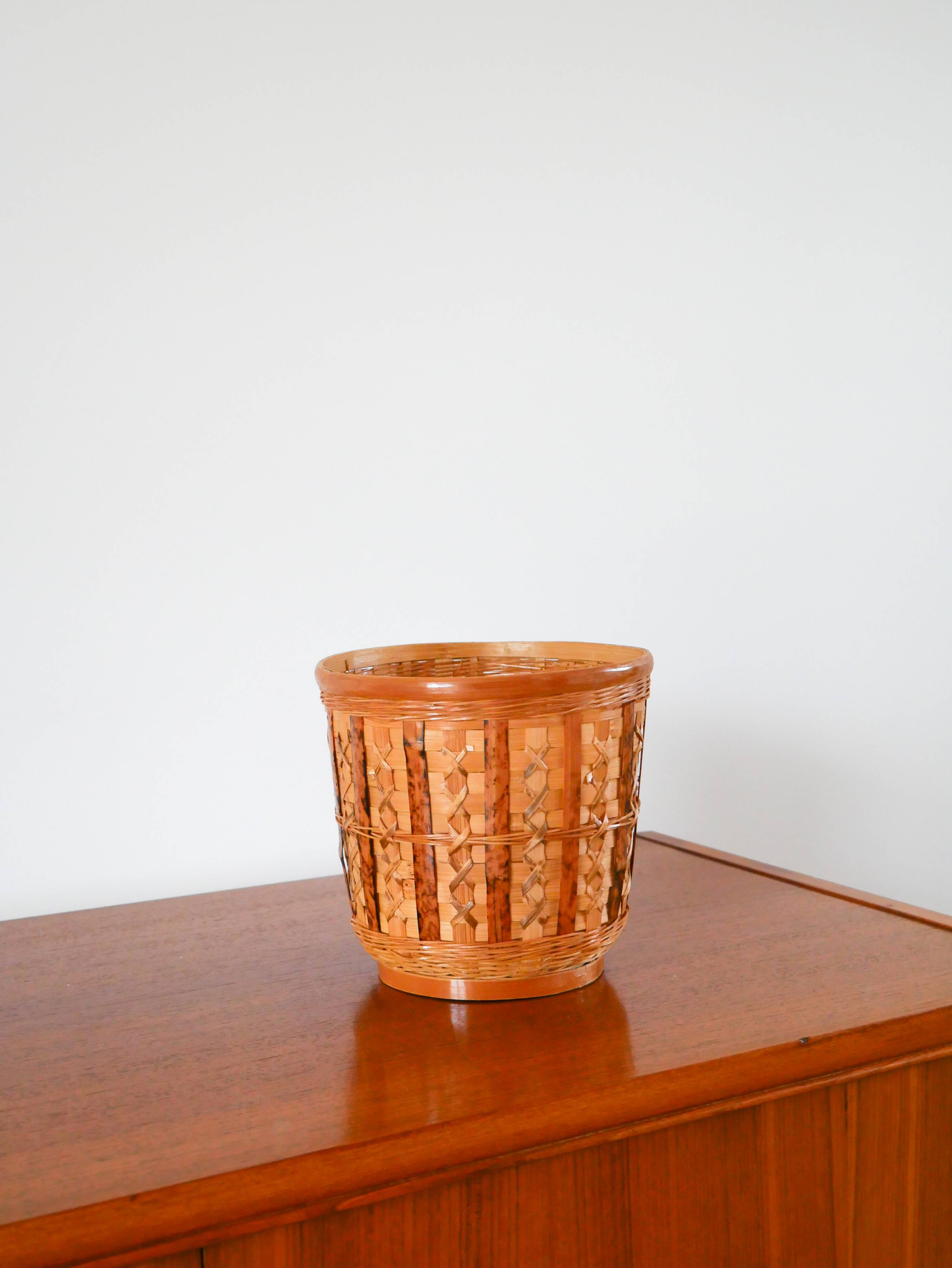 Small rattan plant pot Design 1970