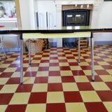 Table in formica