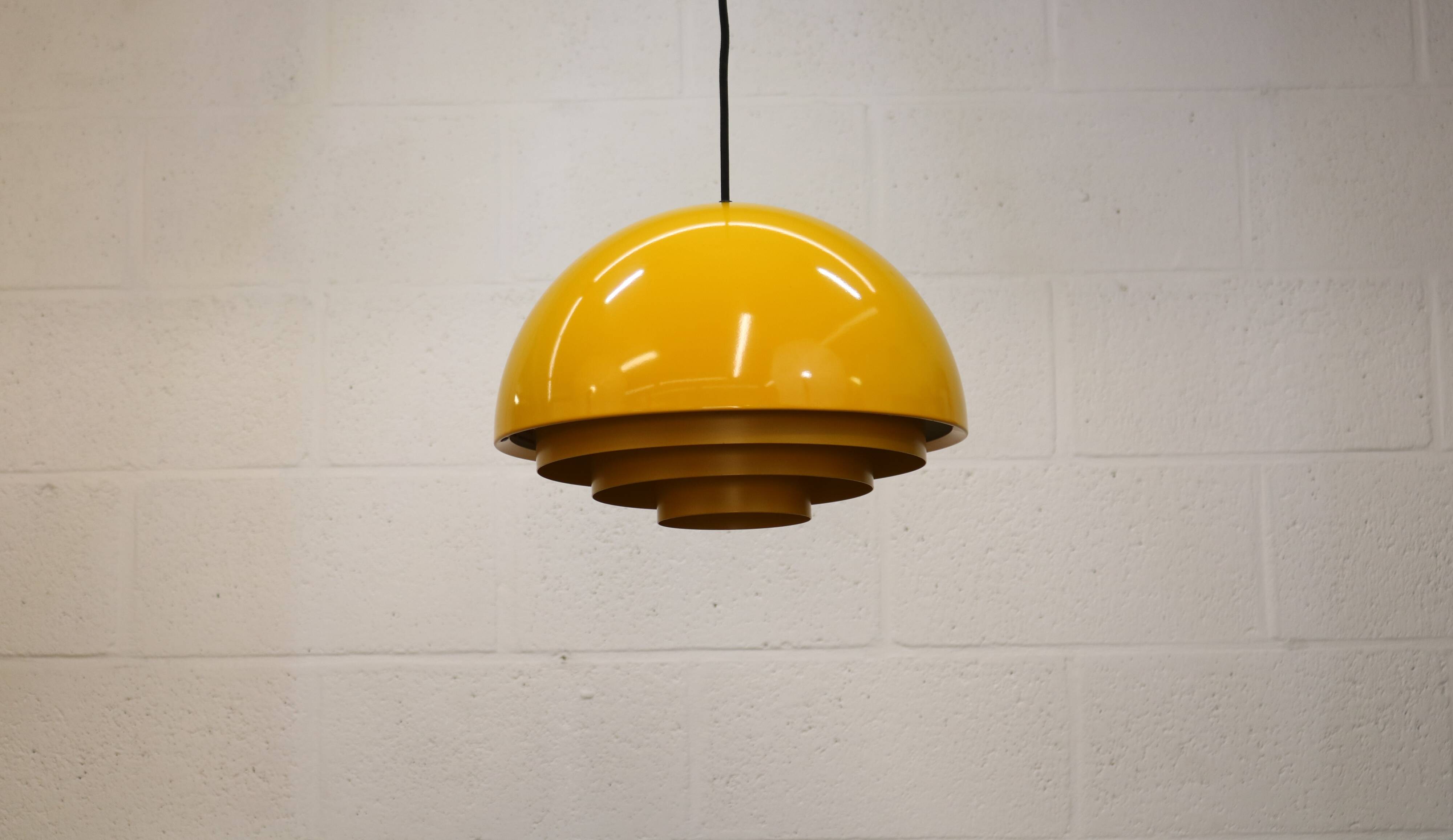 Yellow design classic - Fog and Morup - Jo Hammerborg - Model Milieu