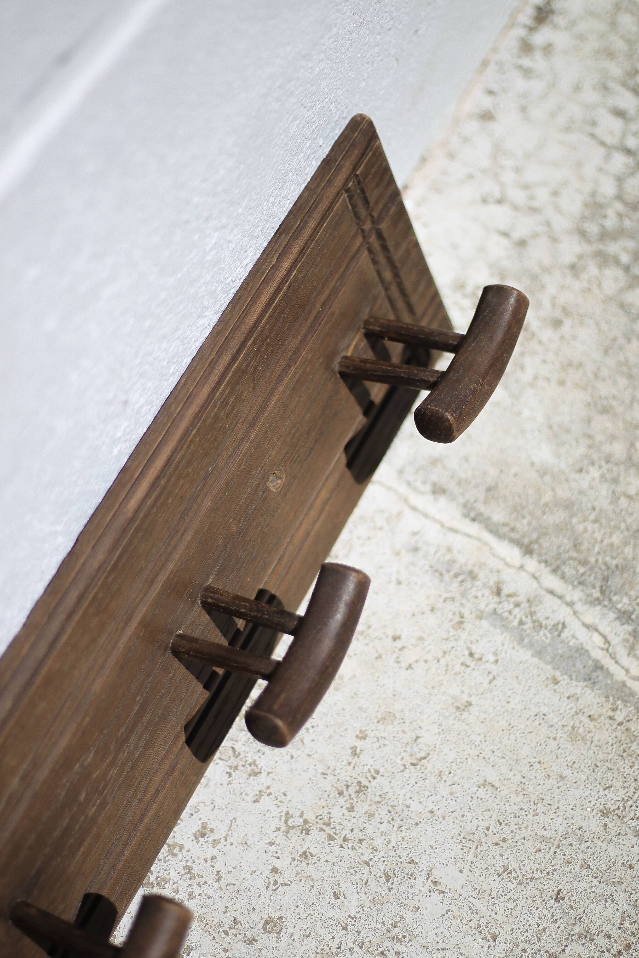 Wall-mounted wooden coat rack, vintage wall-mounted coat rack, curved wood