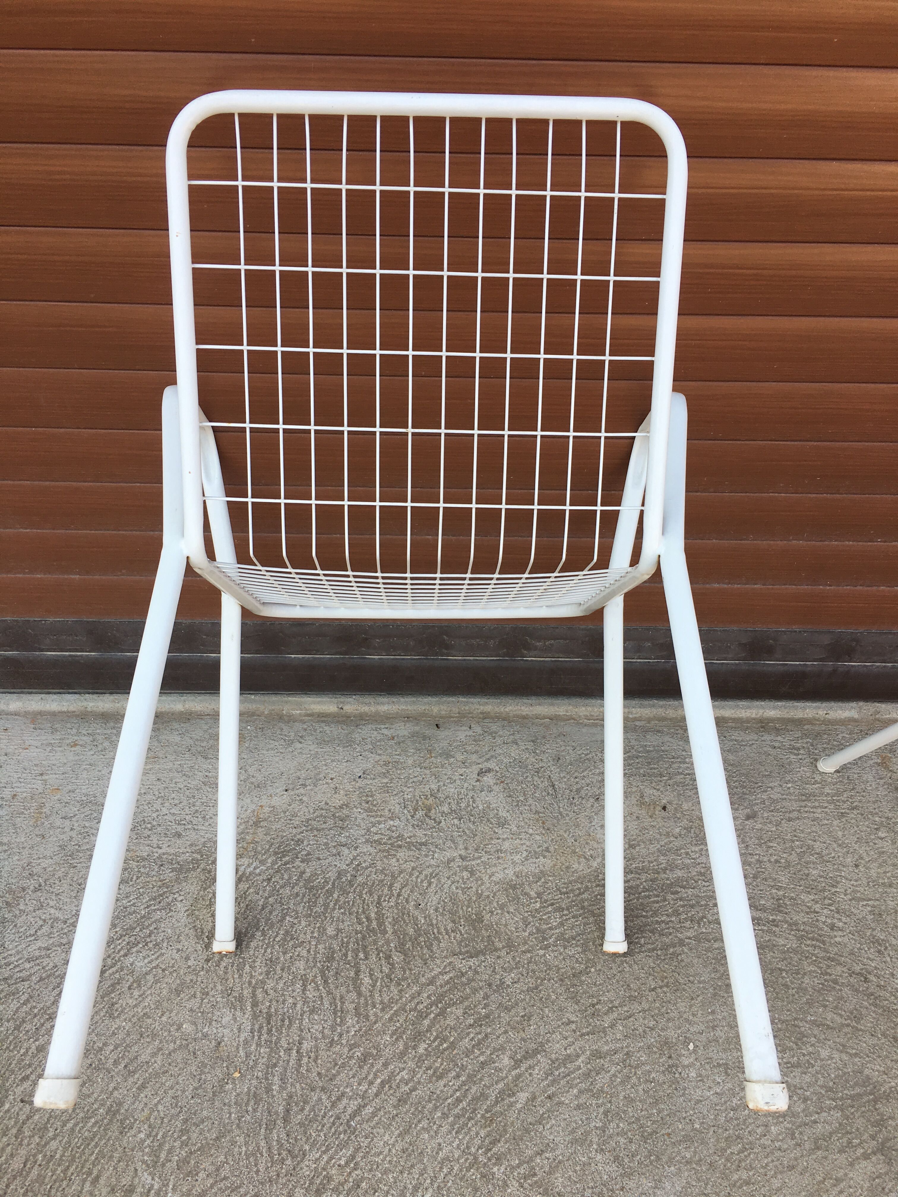 Suite de 3 fauteuils en  métal de couleur blanc EMU modèle RIO