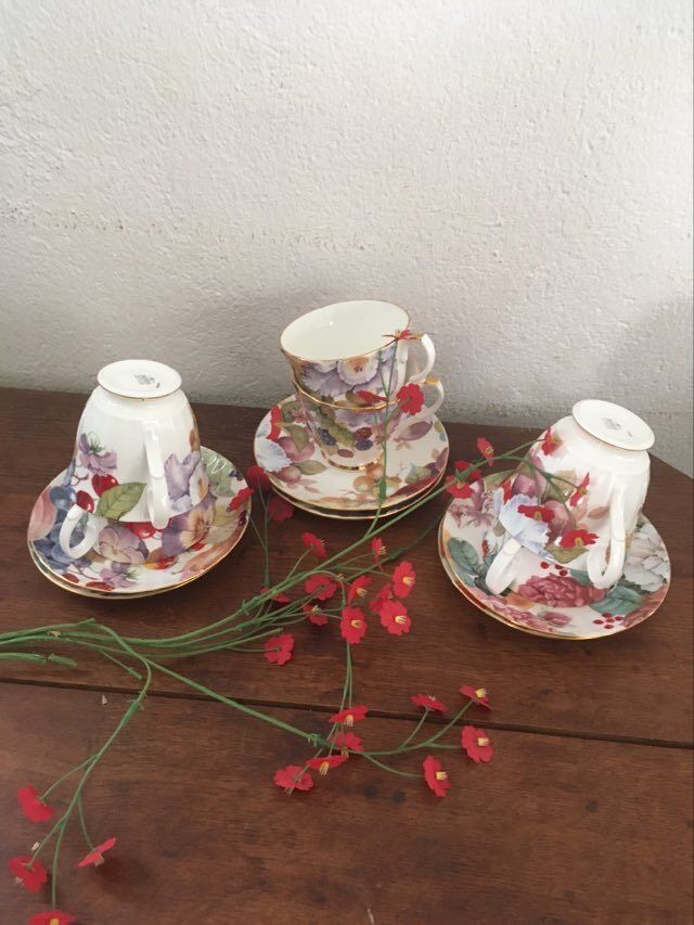 Coffee service in porcelain stamped Duchess