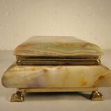 Box in onyx and gilded metal 18 x 13 cm