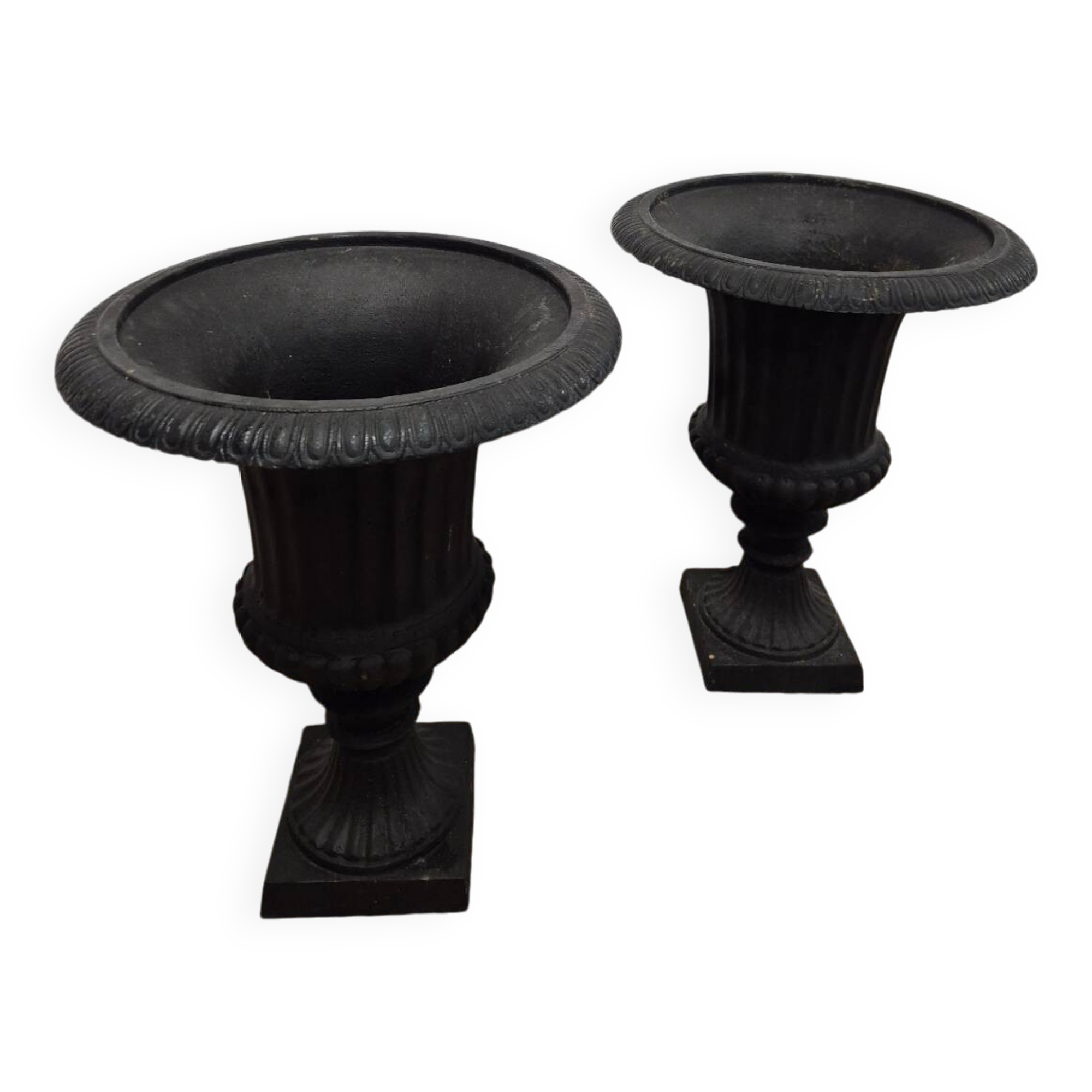 Pair of Medici cast iron vases from Maison Bourgeoise