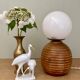 Lampe vintage opaline blanche et bois