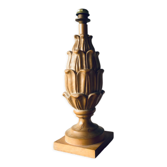 Lampe en bois sculpté