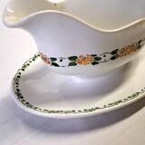 Very pretty gravy boat from Villeroy & Boch in good condition