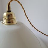 Conical suspension in white opaline