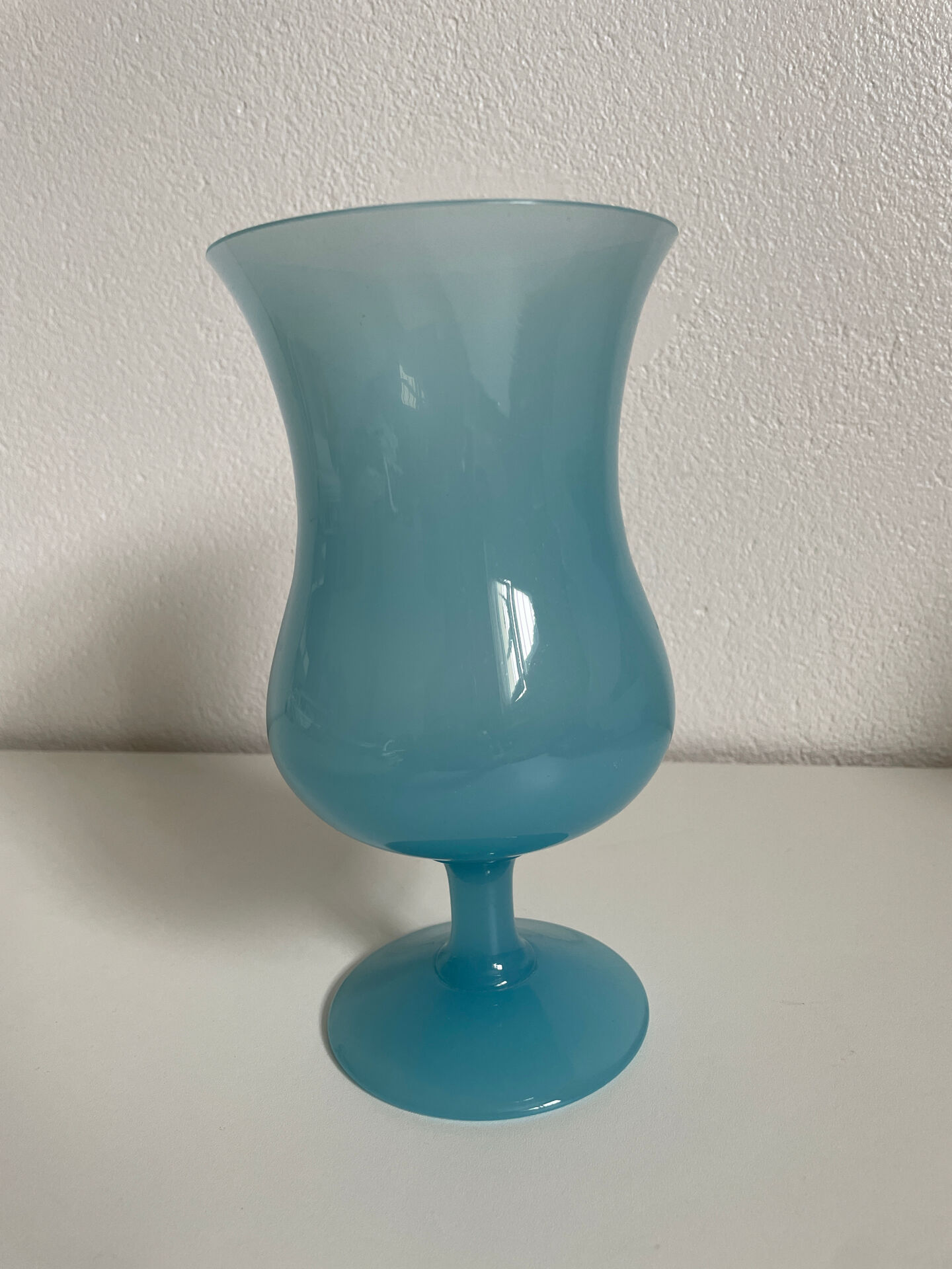Vase opaline vintage