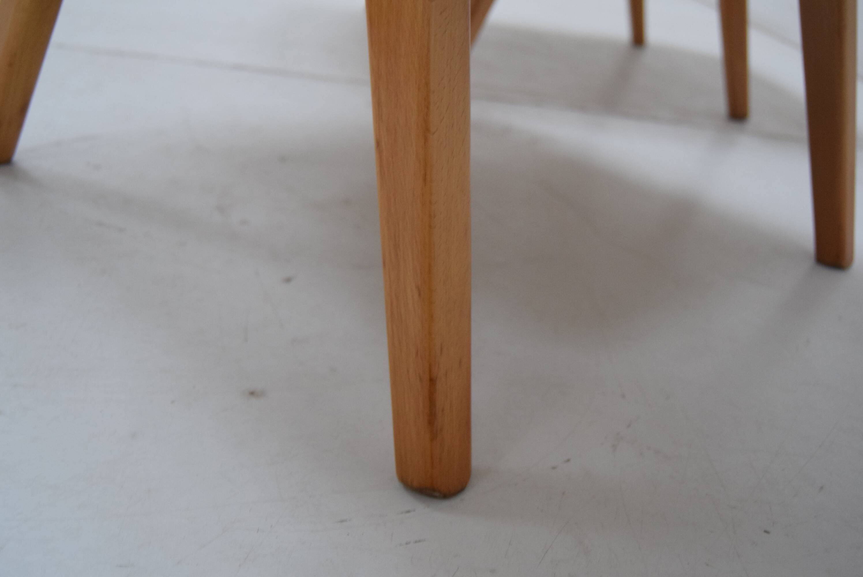 Set of two armchairs by Jaroslav Šmídek for TON, 1960s.