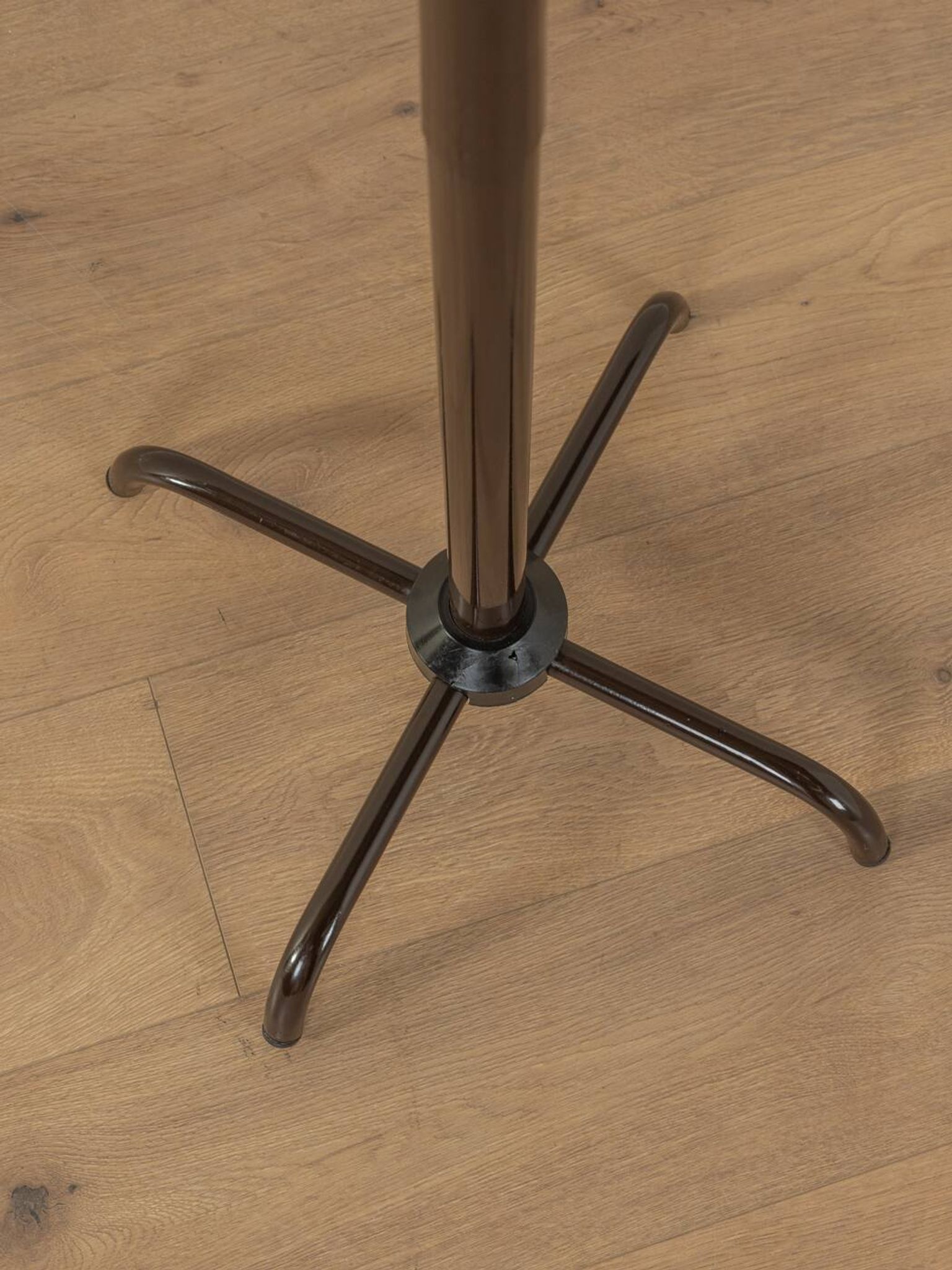 Postmodern coat stand