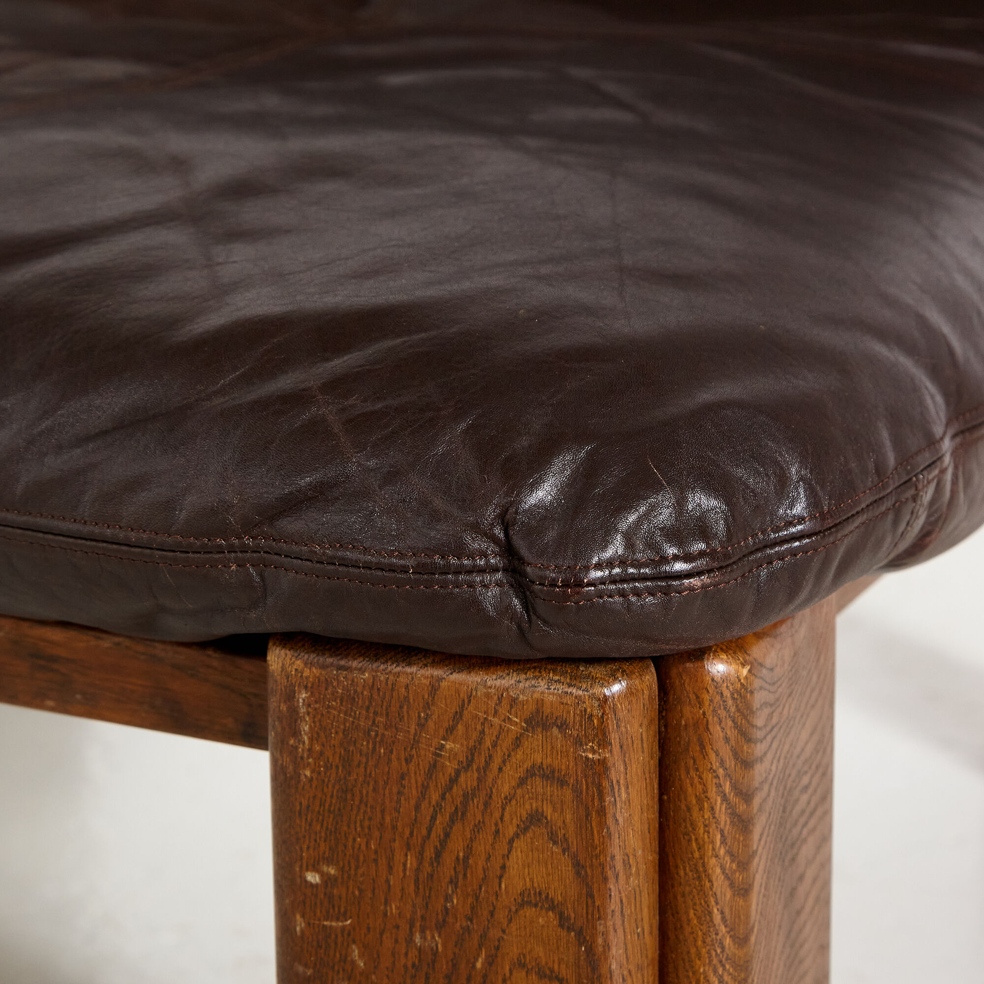 Leather lounge chair