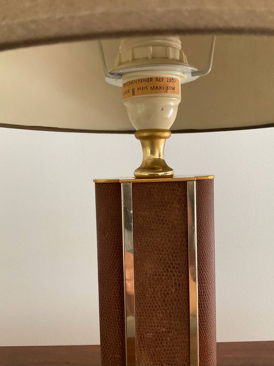 Vintage lamp in leather and gold metal