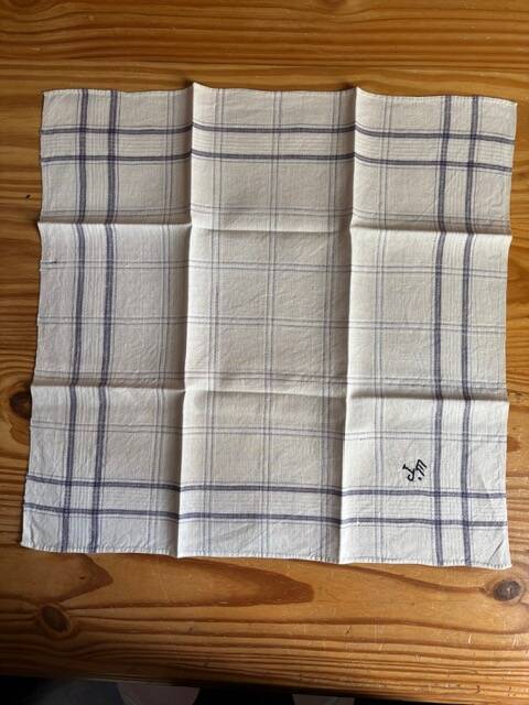 9 vintage napkins