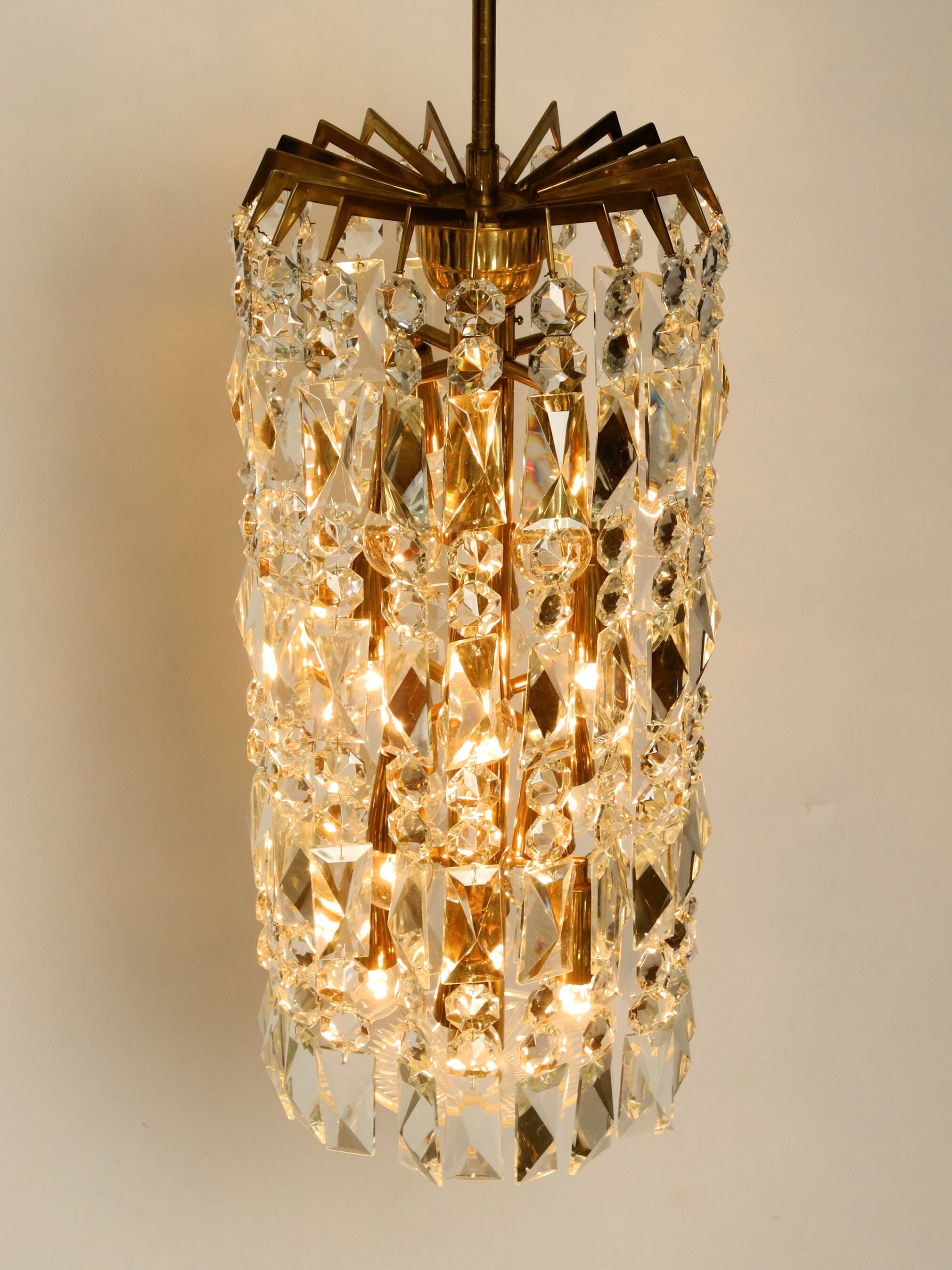 Lustre XL en cristal et laiton par Vereinigte Werkstätten