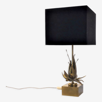 Exotic flower table lamp in solid brass