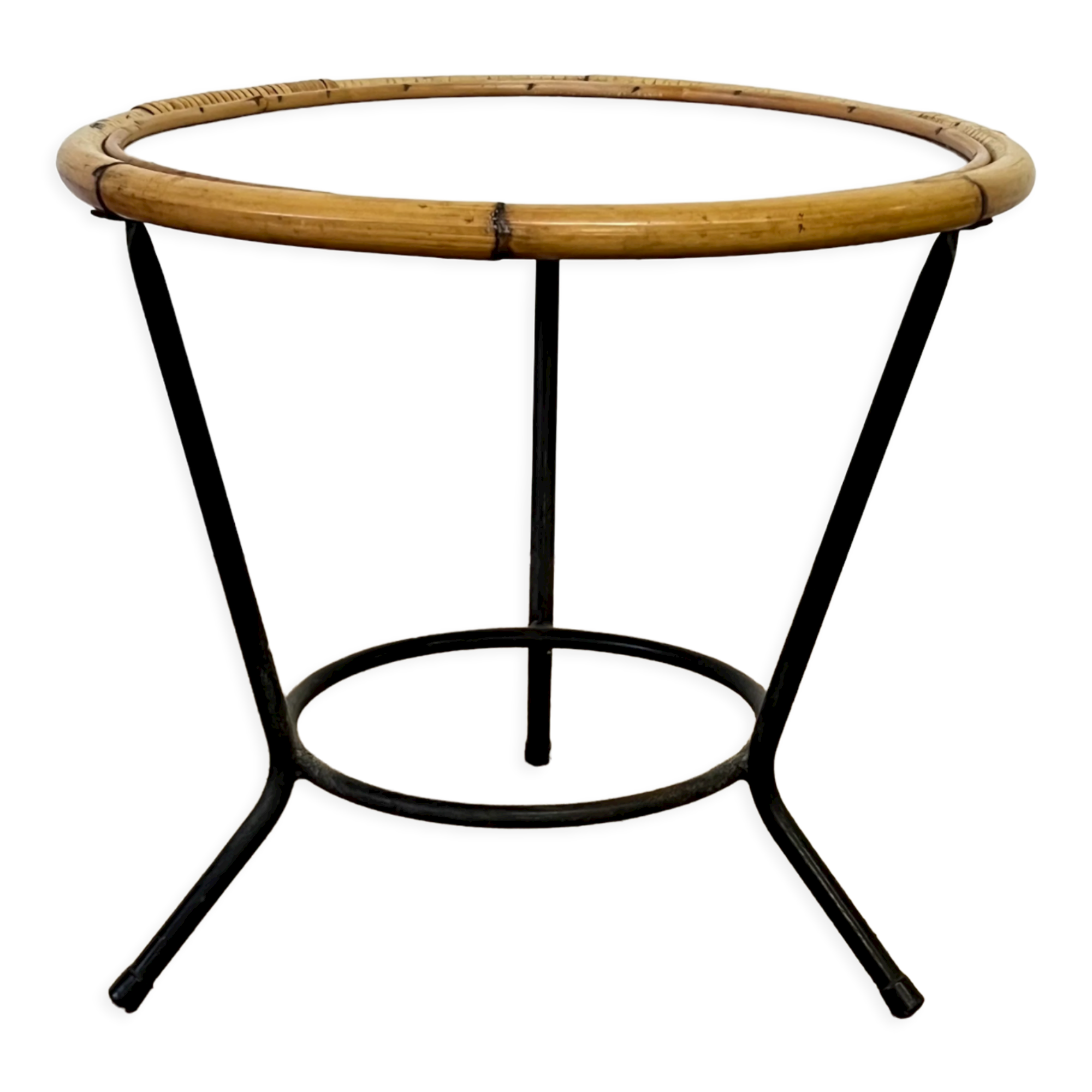 Round rattan side table