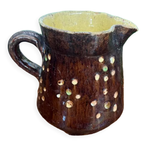 Ancien pichet en poterie
